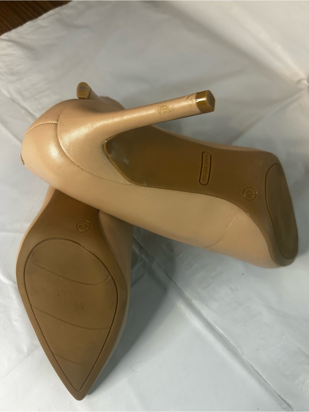 Nine West Cream Pumps Size 10 Genuine Leather - Picture 9 of 12